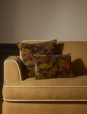 #color::boysenberry #style::lumbar #style::square #fill type::with-insert