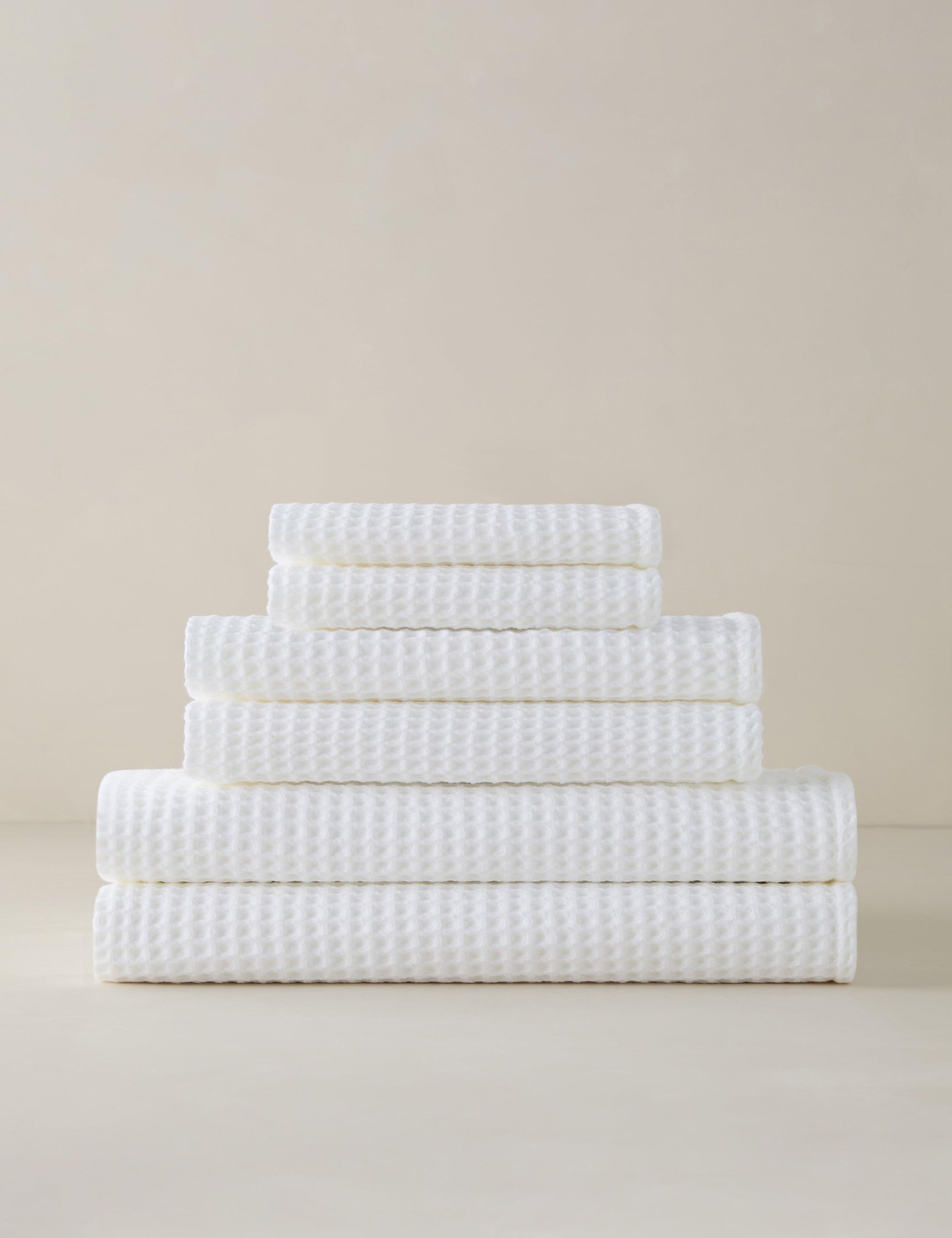 #color::white #style::bath-towel #style::hand-towel #style::washcloth #style::towel-set