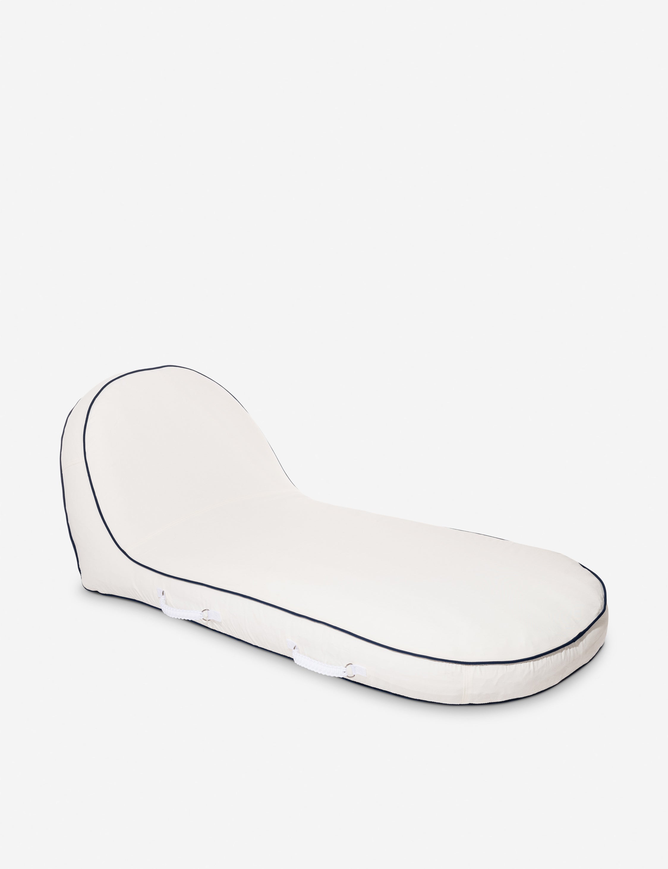 #color::rivie-white