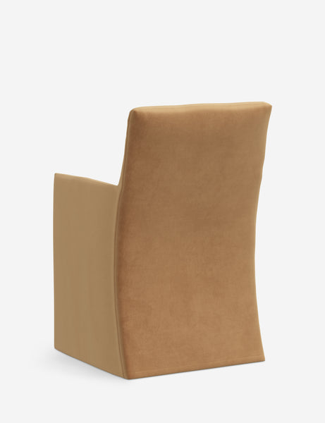 #color::caramel-vintage-velvet