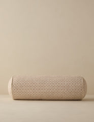 #color::ivory #style::bolster