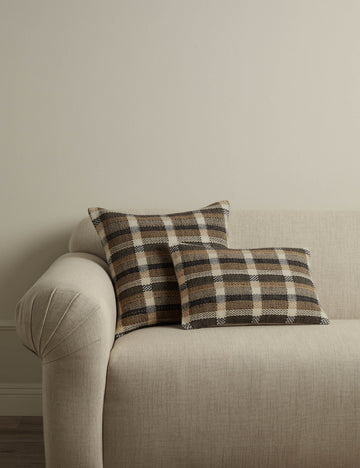 #color::midnight #style::square #style::lumbar