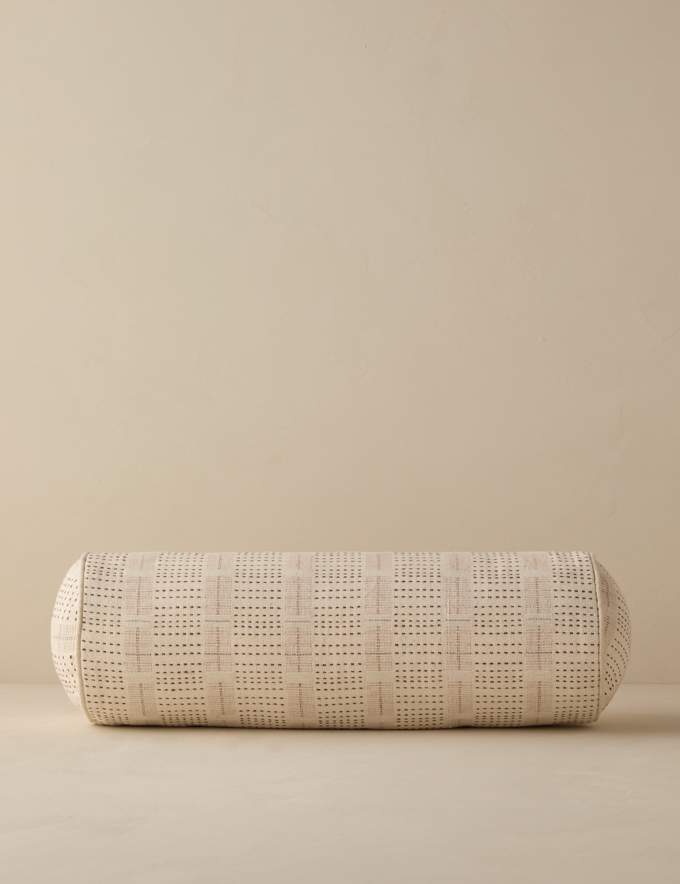 #color::ivory #style::bolster