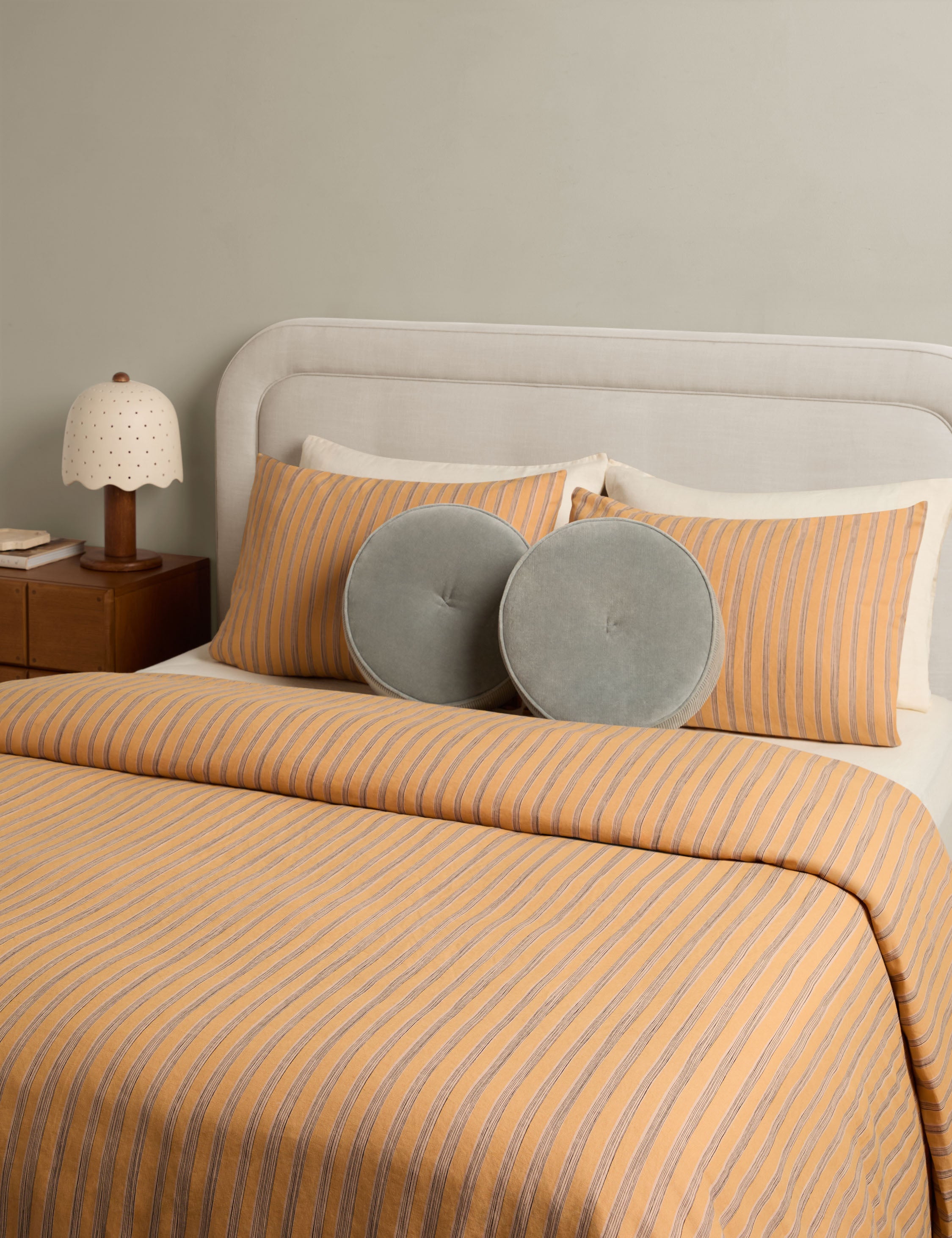 #color::peach #size::king-cal-king #size::full-queen #type::duvet-cover #type::duvet-set