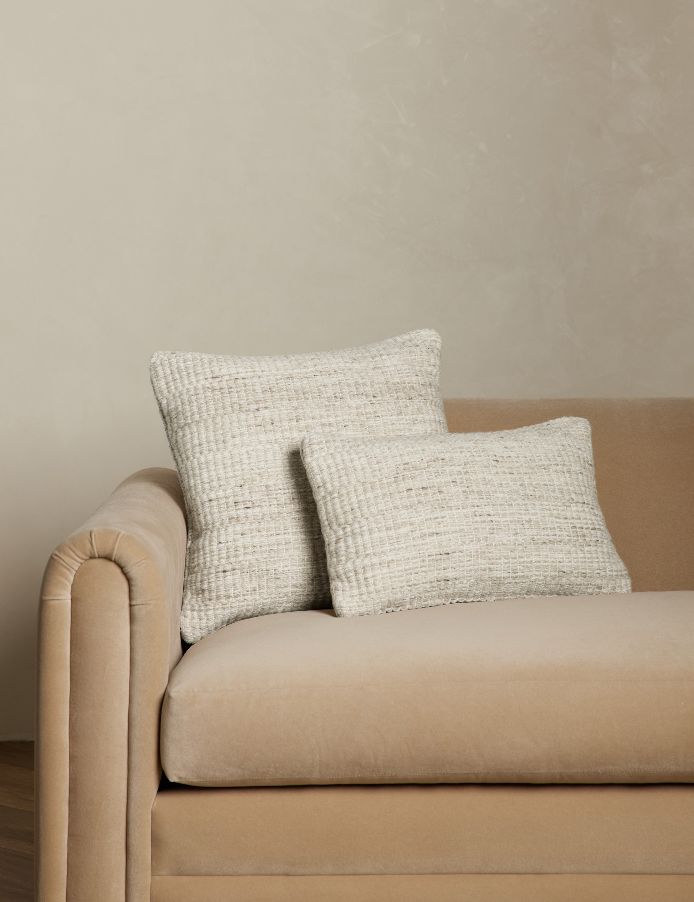 #color::light-natural #style::lumbar