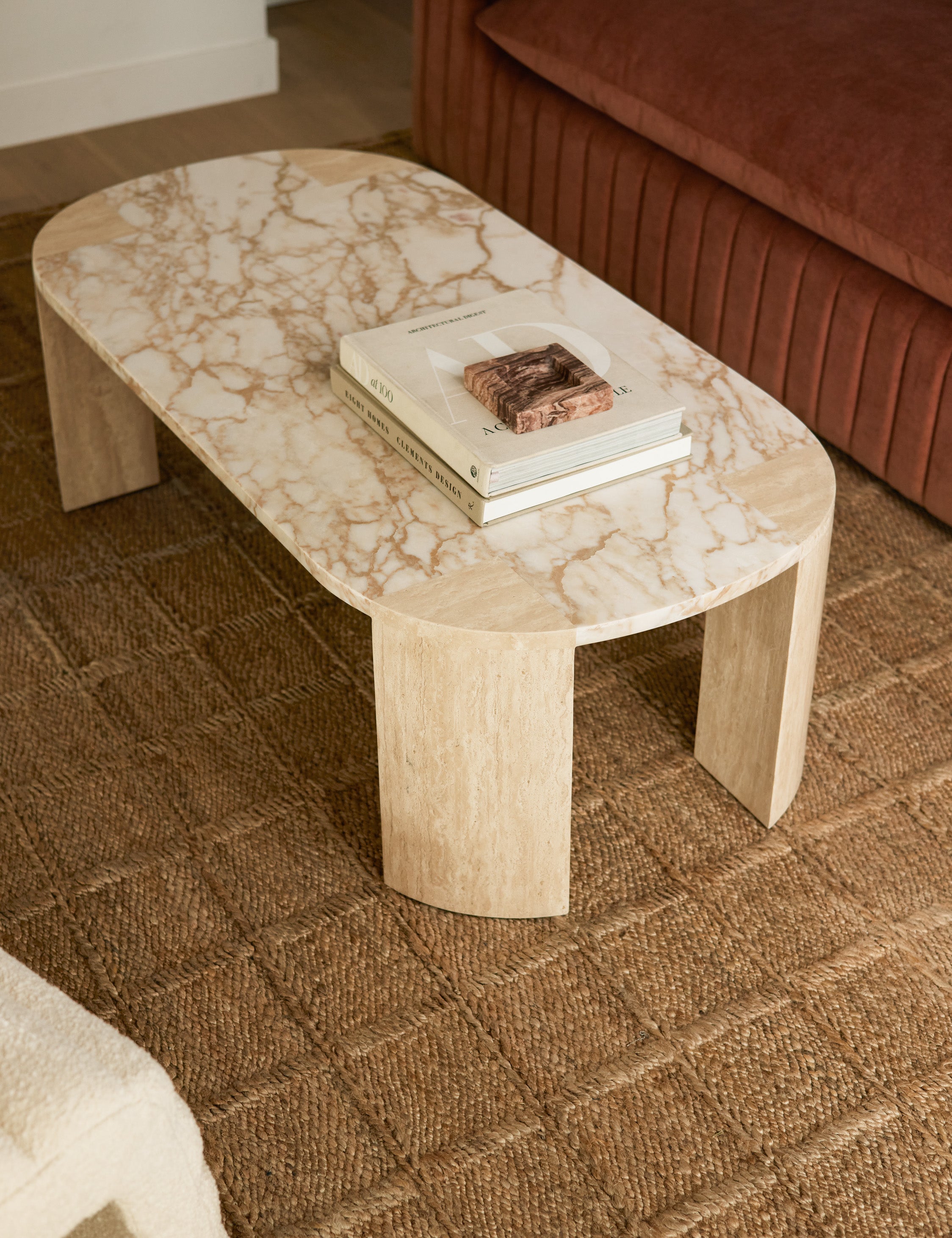 #color::marble-travertine