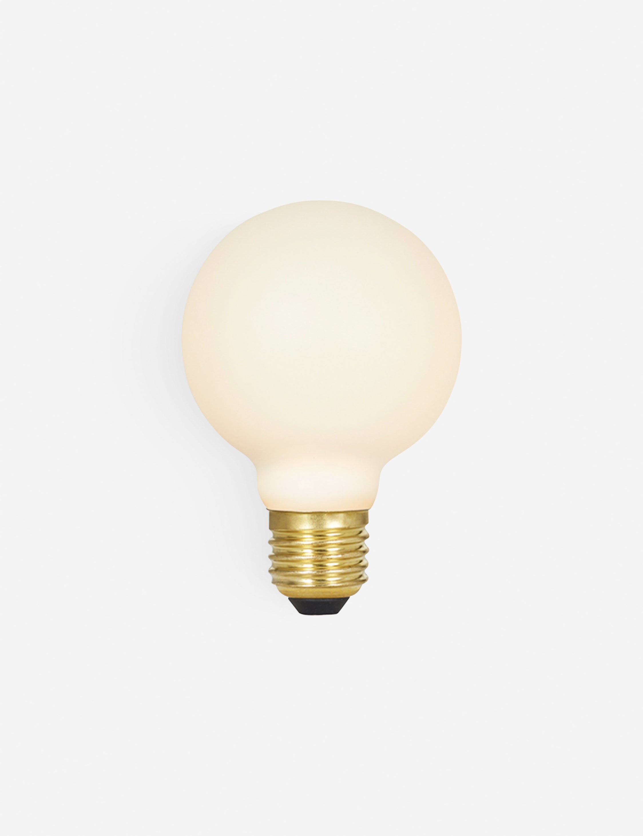 #color::white #size::e26