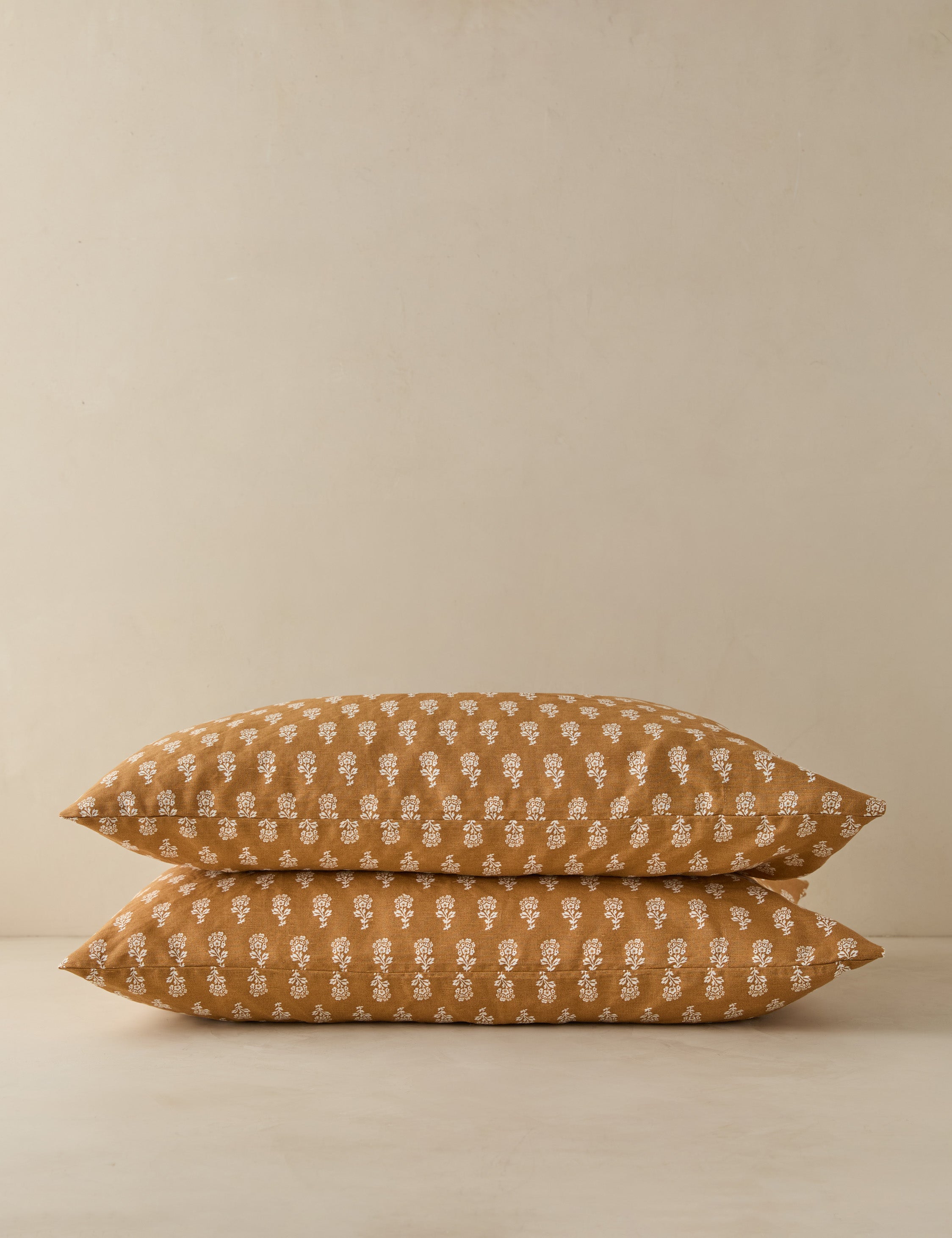 #color::marigold #size::standard #size::king #size::euro