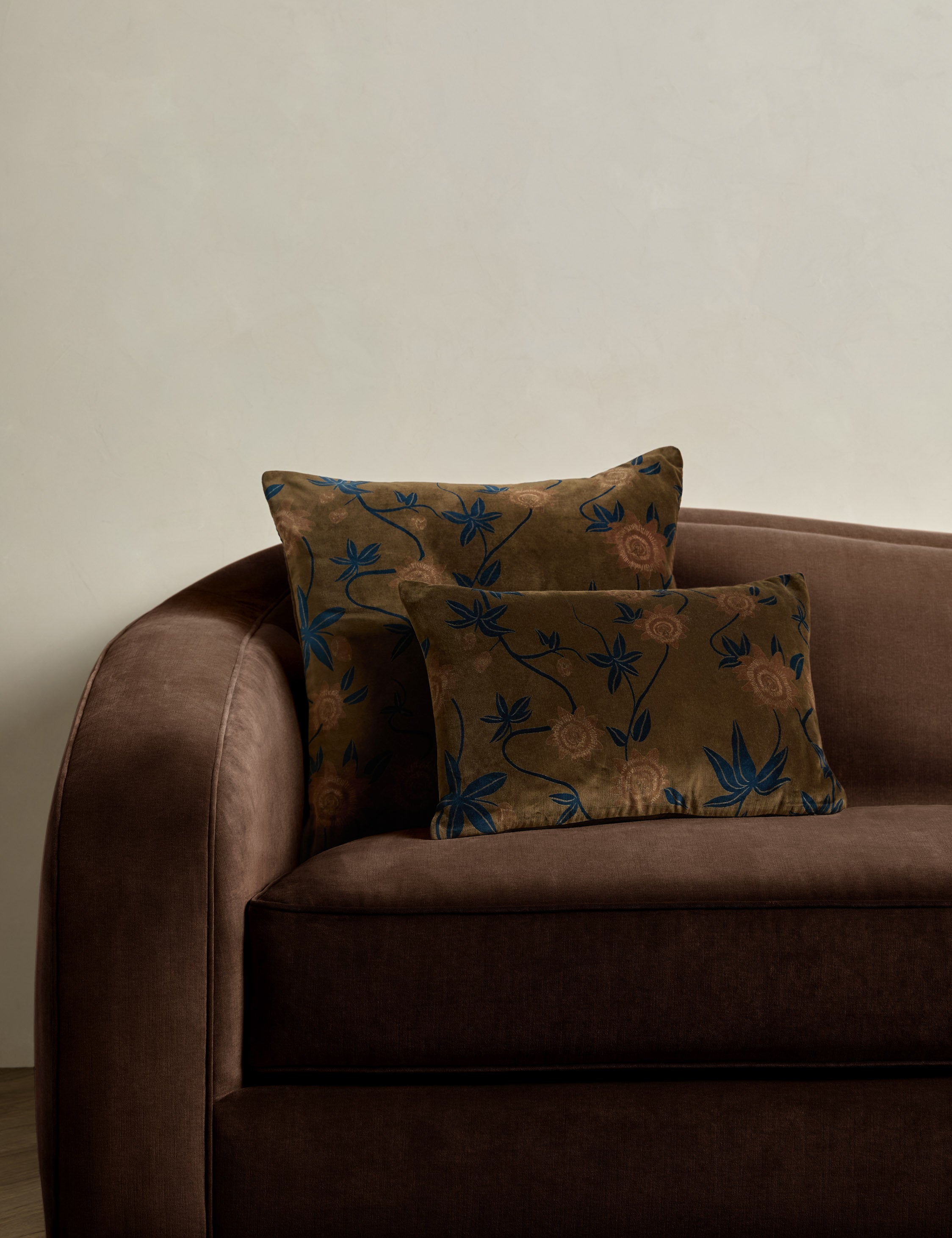#color::olive #style::lumbar #style::square