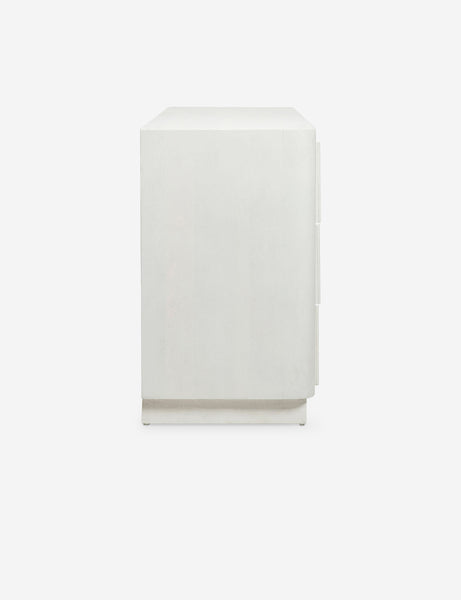 #color::ivory