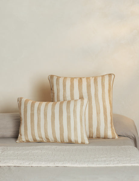 #color::natural-and-ivory #style::lumbar #fill type::with-feather-down-insert  #fill type::pillow-cover-only