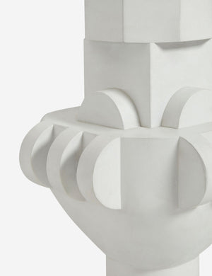 Close-up of the geometric details on the middle of the toivo tall pedestal