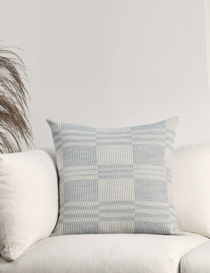 Ellis Pillow
