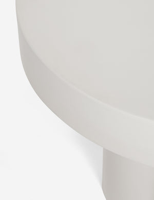 Close-up of the rim on the top of the Anja indoor and outdoor round side table