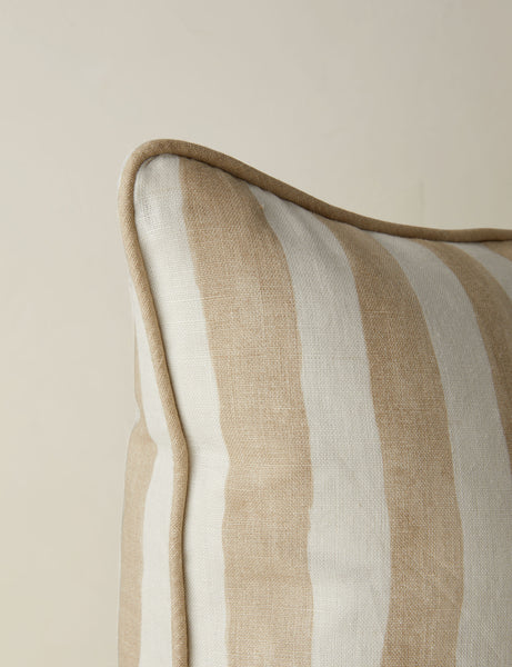#color::natural-and-ivory #style::square #style::lumbar #fill type::with-feather-down-insert  #fill type::pillow-cover-only