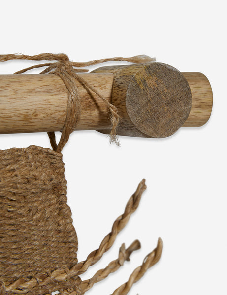 #color::natural #size::large